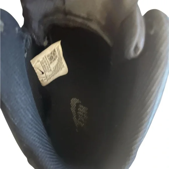 Nike Black and White High-Top Sneakers - Picture 5 of 7